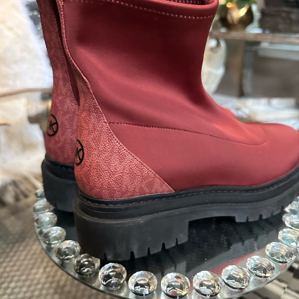 💎💎Michael Kors Women's Burgundy Combat Boots💎💎 - Picture 4 of 6